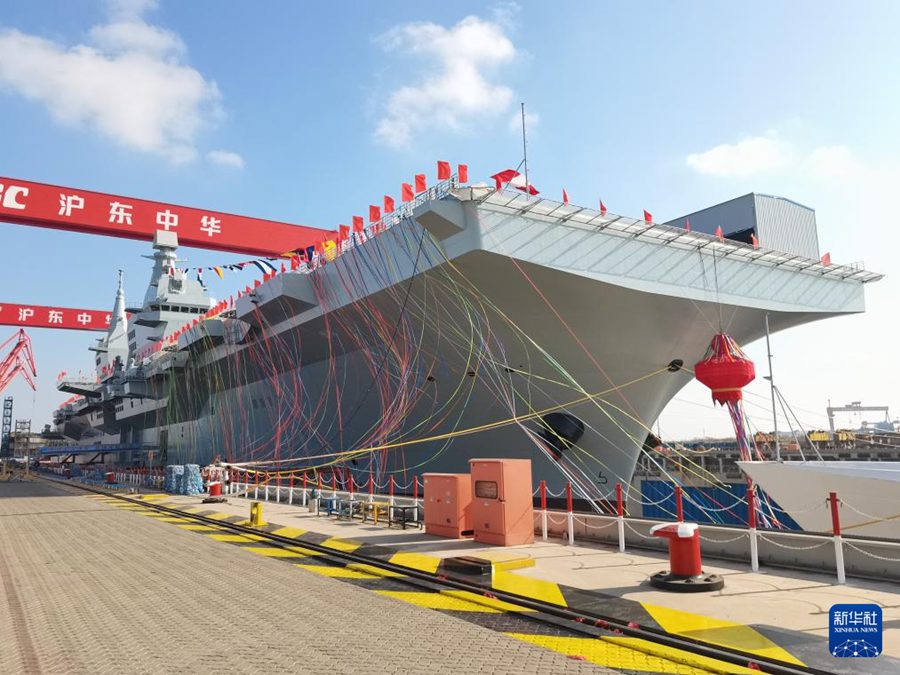 Cina, varata la nave militare 