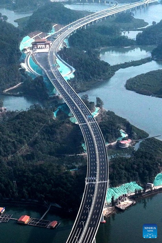 Il ponte marino più lungo del Guangxi apre al traffico