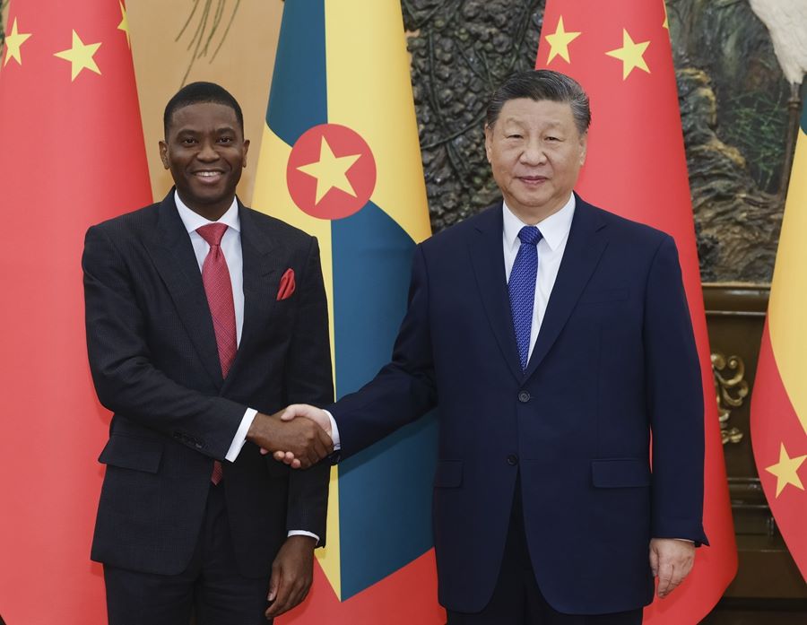 Incontro tra Xi Jinping e il Primo Ministro di Grenada