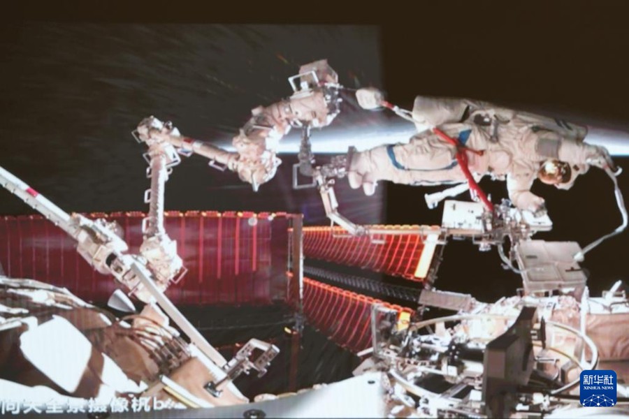 Seconda serie attività extraveicolari Shenzhou-19 conclusa con successo
