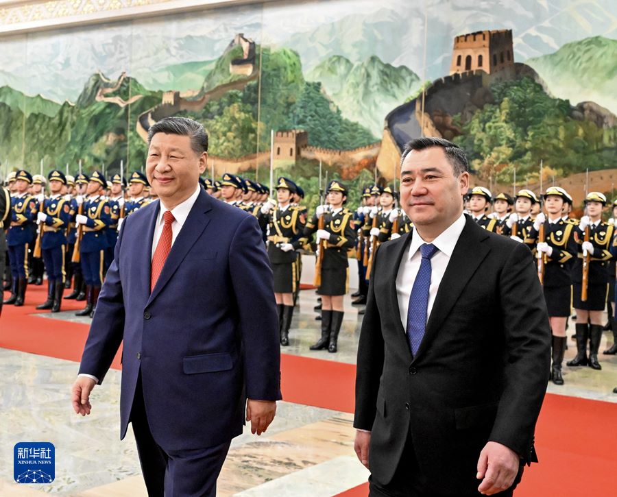 Colloquio tra Xi Jinping e il Presidente kirghiso
