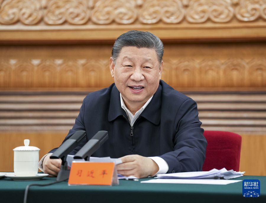 Xi Jinping presenzia a simposio su imprese private
