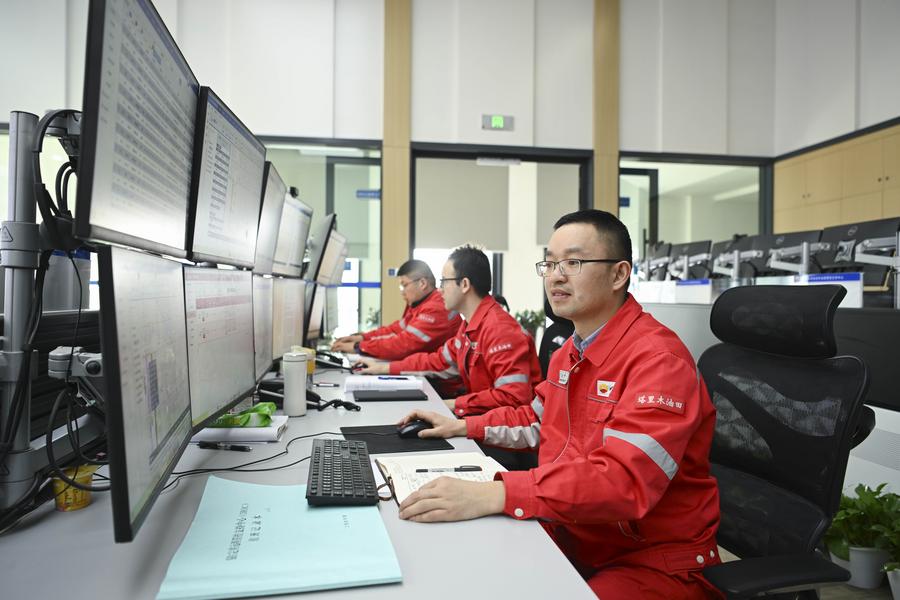 La Cina completa perforazione del pozzo verticale più profondo dell'Asia