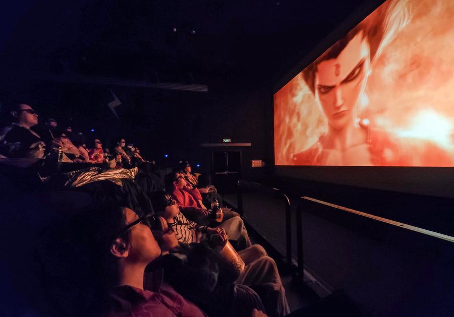 Spettatori guardano Ne Zha 2 in un cinema nel distretto Dongcheng di Beijing, capitale della Cina. (16 febbraio 2025 - Xinhua/Chen Yehua)