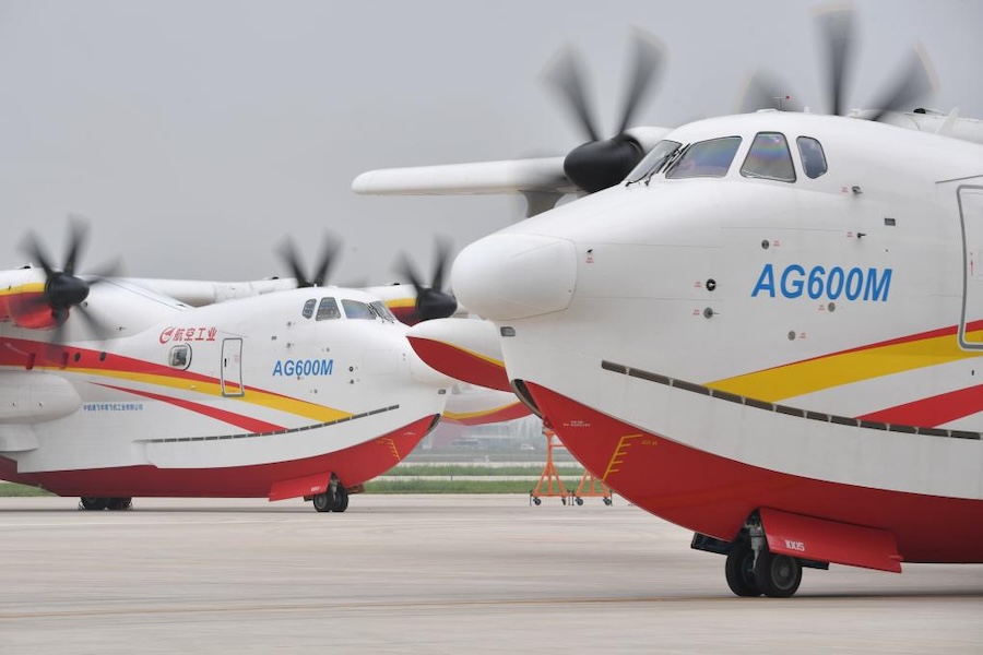 Grande aereo anfibio cinese AG600 è raffigurato in una base di collaudo di volo nella contea di Pucheng, nella provincia nord-occidentale cinese dello Shaanxi. (17 luglio 2024 - Xinhua/Shao Rui)