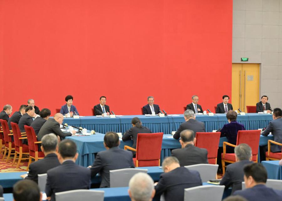Due Sessioni, leader cinesi prendono parte alle discussioni