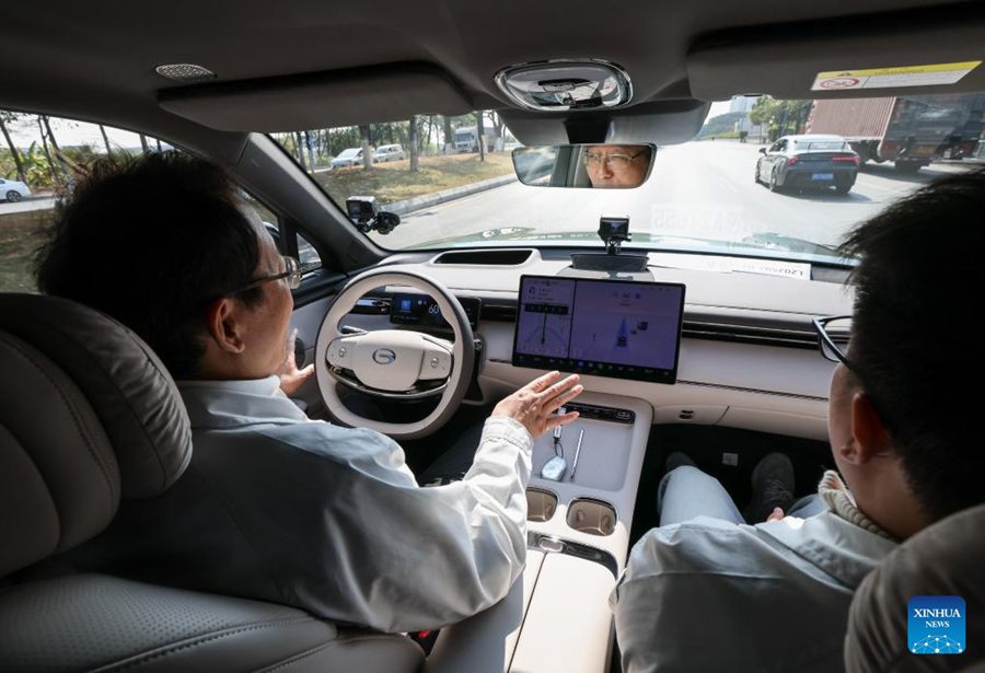 Deputato APN chiede uno sviluppo guidato dall'innovazione per l'industria automobilistica