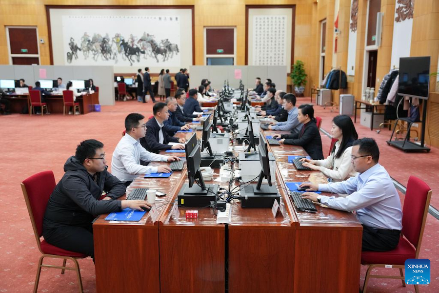 Legislatori cinesi presentano 269 proposte alla sessione legislativa annuale