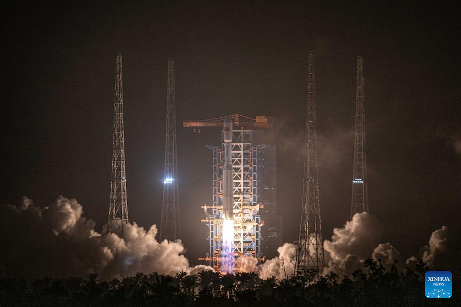 La Cina lancia 18 satelliti dal sito di lancio di veicoli spaziali commerciali di Hainan