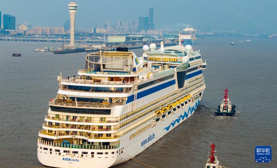 Shanghai registra record di turisti stranieri in arrivo tramite navi da crociera in un solo giorno
