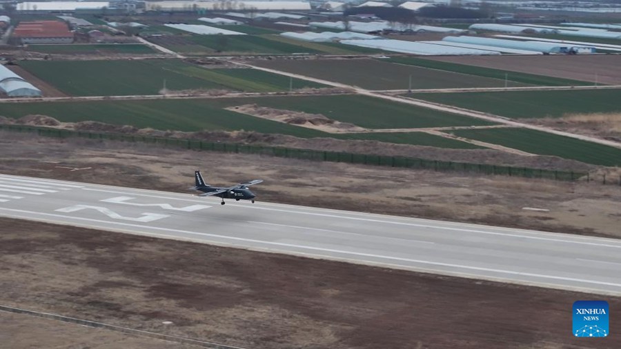 Aereo cargo senza pilota cinese TP1000 completa il suo volo inaugurale