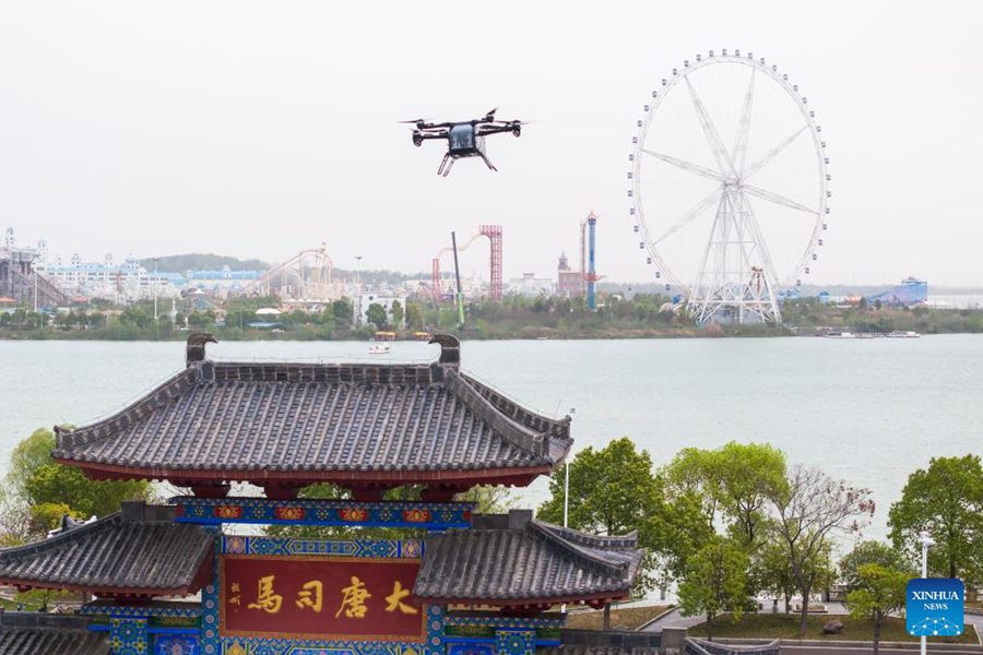 Auto volante della XPENG completa il volo di prova nello Hunan