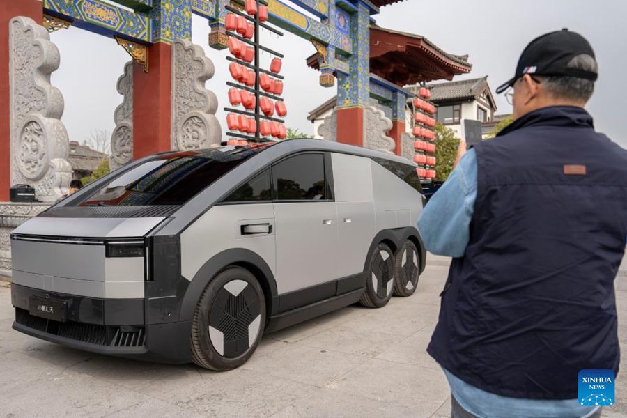 Auto volante della XPENG completa il volo di prova nello Hunan