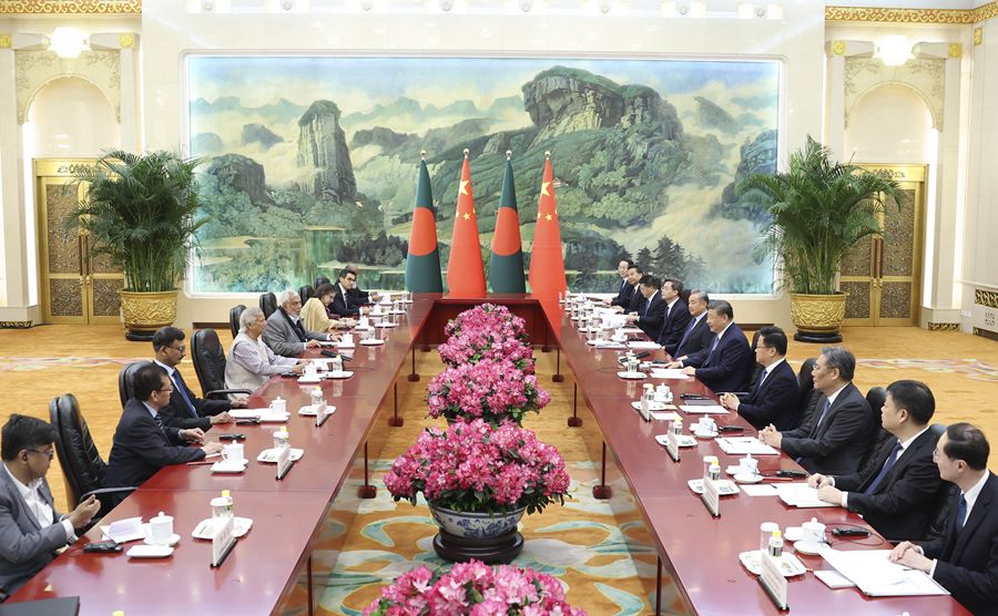 Incontro tra Xi Jinping e Primo Ministro ad interim del Bangladesh, Muhammad Yunus