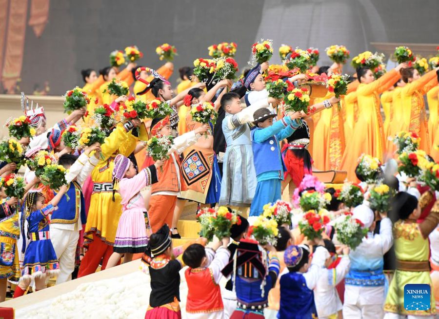 Grande cerimonia in onore dell'antenato leggendario Huangdi nella provincia cinese dello Henan