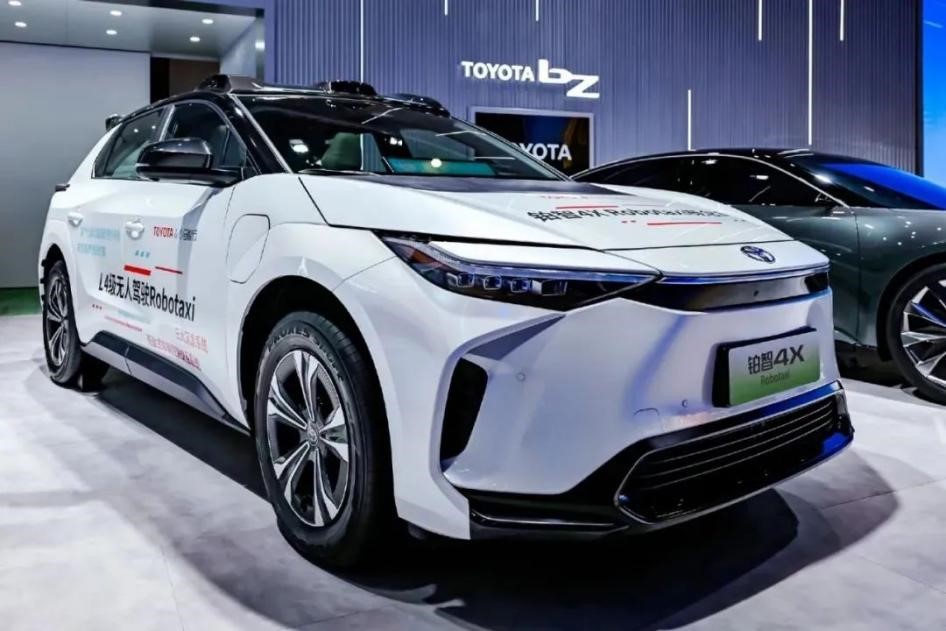 Il primo modello di auto prodotto da Zhuifeng Intelligent Tech (Guangzhou) Co. - una joint venture tra Pony.ai, GAC Toyota Motor e Toyota China Investment - nella prima metà del 2024. (Foto dall'account ufficiale WeChat di GAC Toyota Motor)