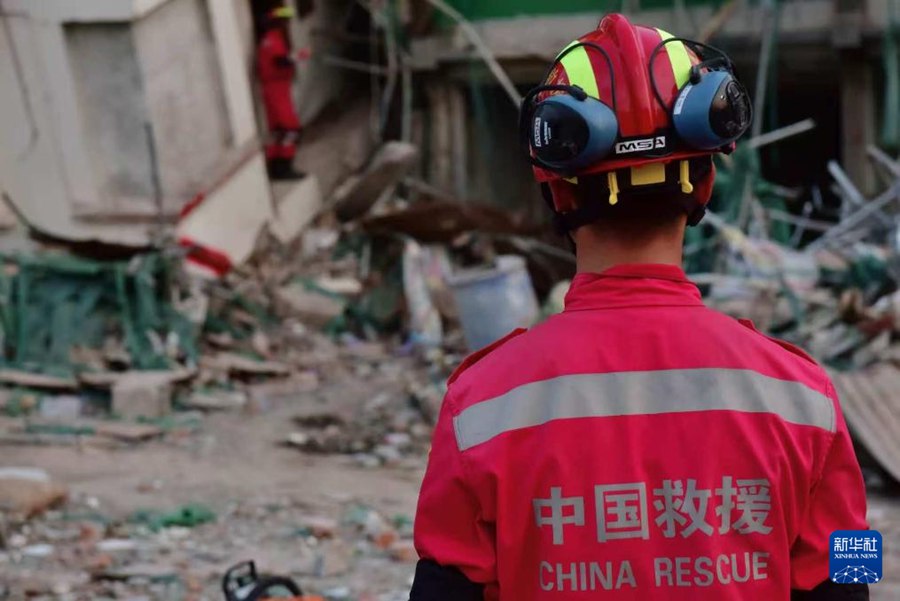 Sisma in Myanmar, squadra di soccorso cinese effettua operazione congiunta di salvataggio