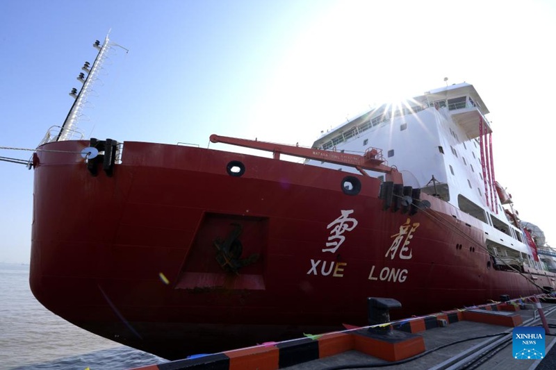 La nave rompighiaccio cinese Xuelong torna a Shanghai dopo una fruttuosa indagine in Antartide