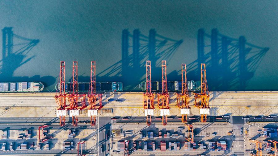 Il porto di Tangshan, nella provincia dello Hebei, Cina settentrionale. (13 gennaio 2025 - Xinhua/Liu Mancang)