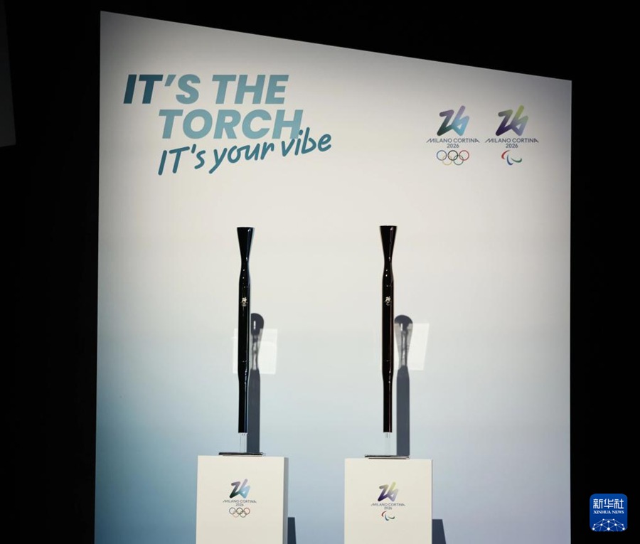 Milano Cortina 2026 svela la torcia olimpica 