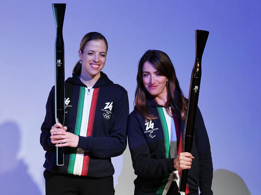 Milano Cortina 2026 svela la torcia olimpica 