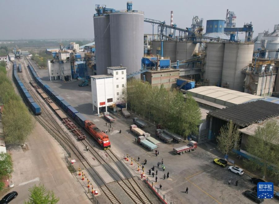 Parte da Beijing il primo treno merci Cina-Europa del 2025