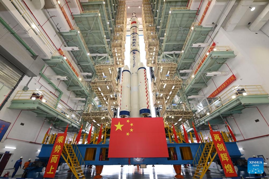 La Cina si prepara a lanciare la navicella spaziale con equipaggio Shenzhou-20