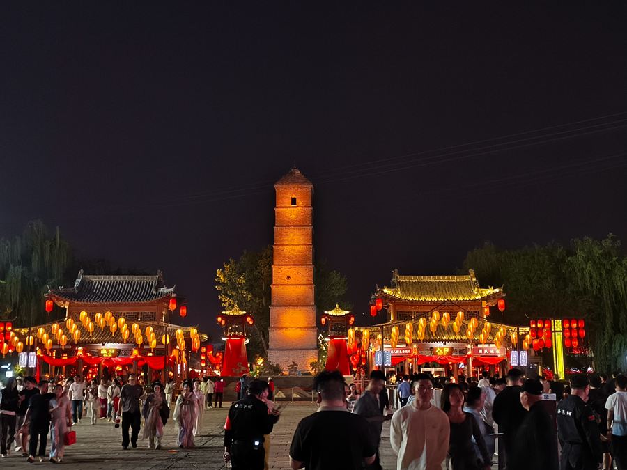 Luoyang, l'antica capitale di 13 dinastie. 4.000 anni in un colpo d'occhio