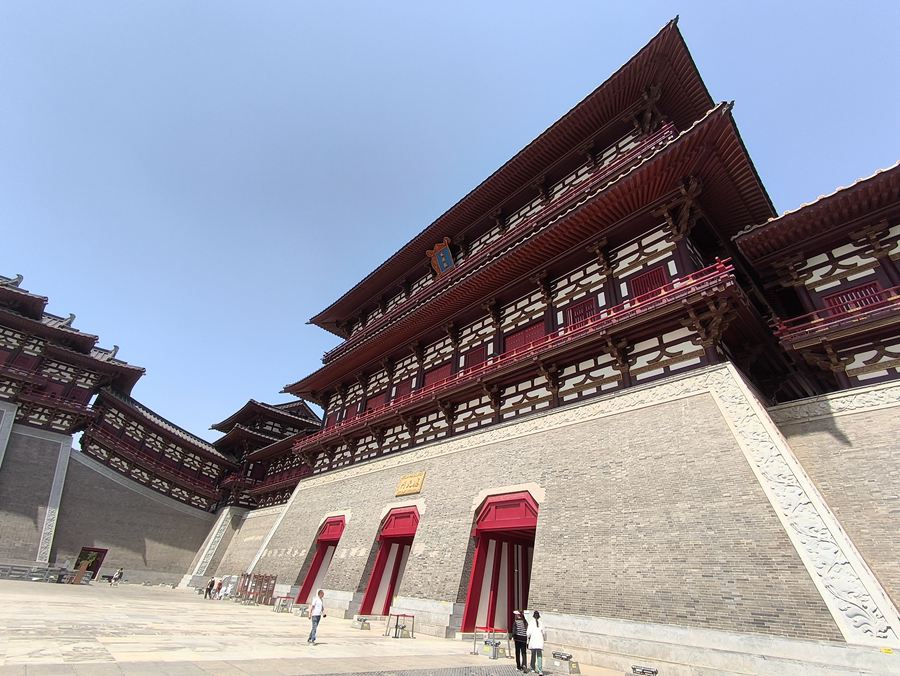 Luoyang, l'antica capitale di 13 dinastie. 4.000 anni in un colpo d'occhio