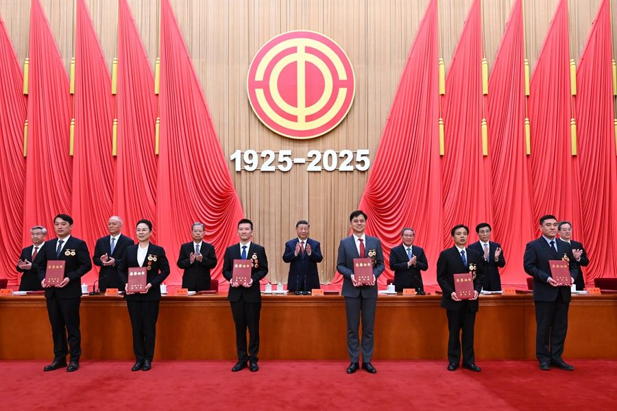 Beijing: cerimonia per il 100° anniversario della fondazione della Federazione Nazionale dei Sindacati Cinesi