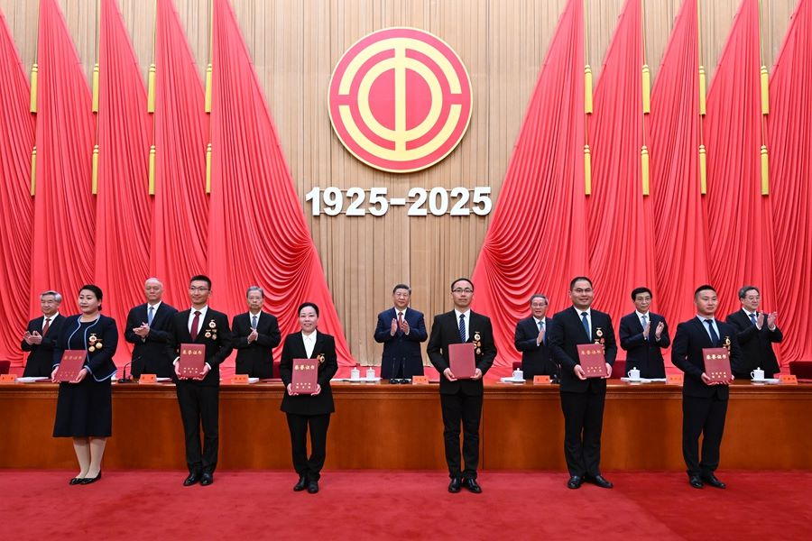 Beijing: cerimonia per il 100° anniversario della fondazione della Federazione Nazionale dei Sindacati Cinesi