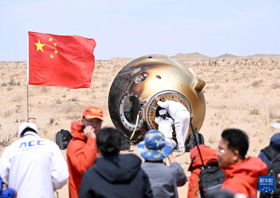 Missione Shenzhou-19: capsula atterrata, buone condizioni astronauti