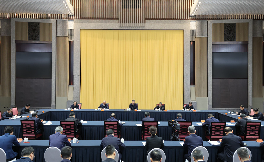Xi Jinping presiede il simposio sullo sviluppo economico e sociale di alcune province