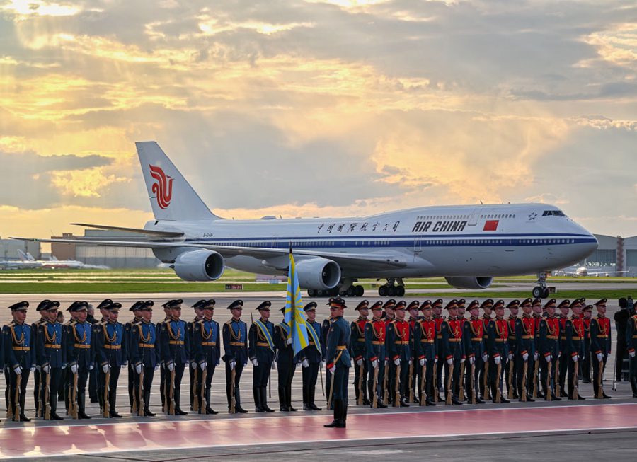 Xi Jinping arriva a Mosca