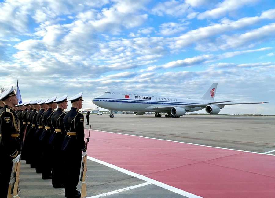 Xi Jinping arriva a Mosca