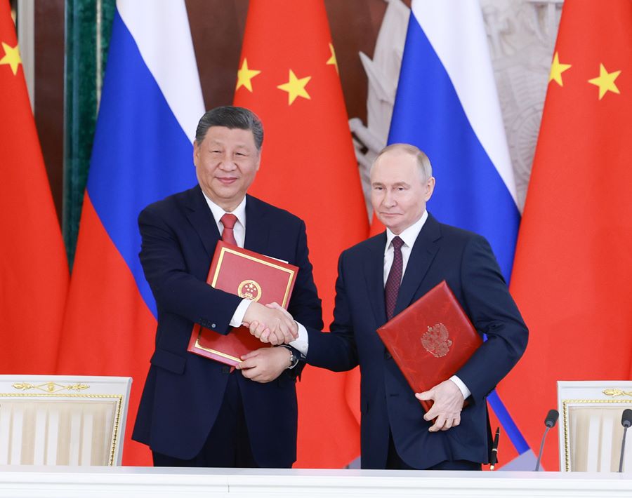 Xi Jinping e Vladimir Putin partecipano alla cerimonia di firma e scambio di documenti di cooperazione