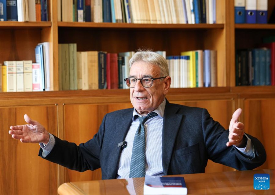 La storia di due leggi: professore italiano riflette sul legame lungo 26 anni con la Cina