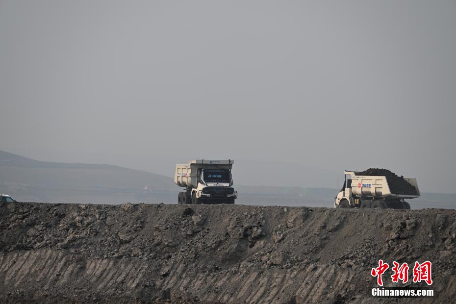 100 camion elettrici da miniera a guida autonoma entrano in funzione in Mongolia Interna