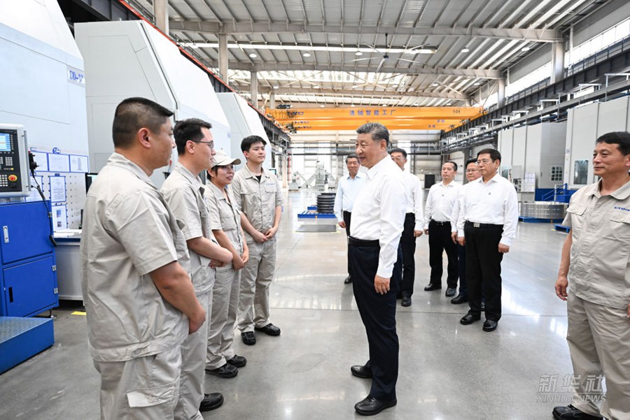 Ispezione di Xi Jinping a Luoyang