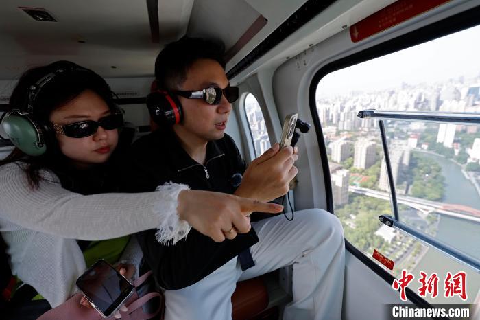 Decolla il primo volo turistico personalizzato a bassa quota nel centro di Shanghai