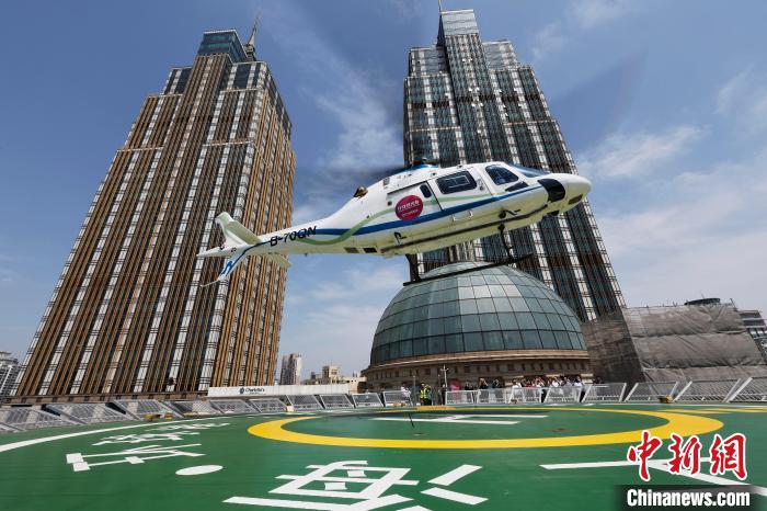 Decolla il primo volo turistico personalizzato a bassa quota nel centro di Shanghai