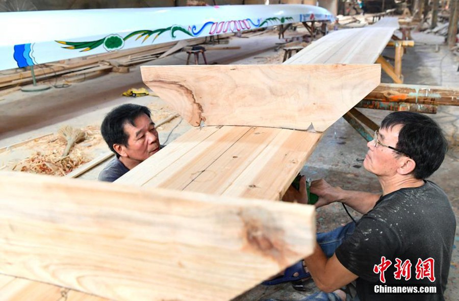 Fangzhuang, il villaggio n. 1 per la costruzione di barche drago