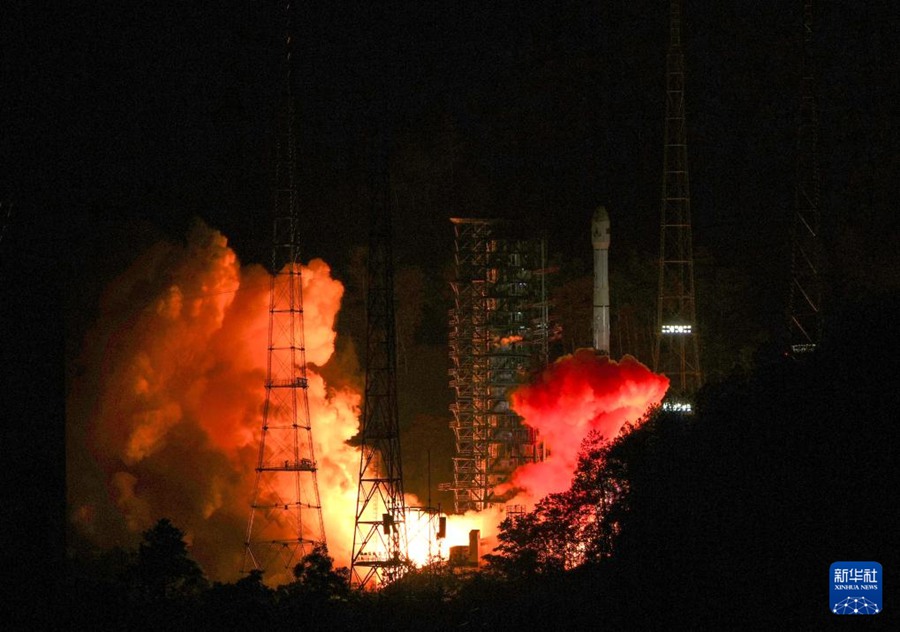 Cina lancia Tianwen-2, esploratore di asteroidi
