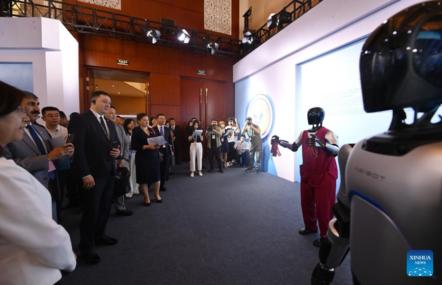 Forum di Cooperazione Cina-SCO sull'intelligenza artificiale tenuto a Tianjin, Cina