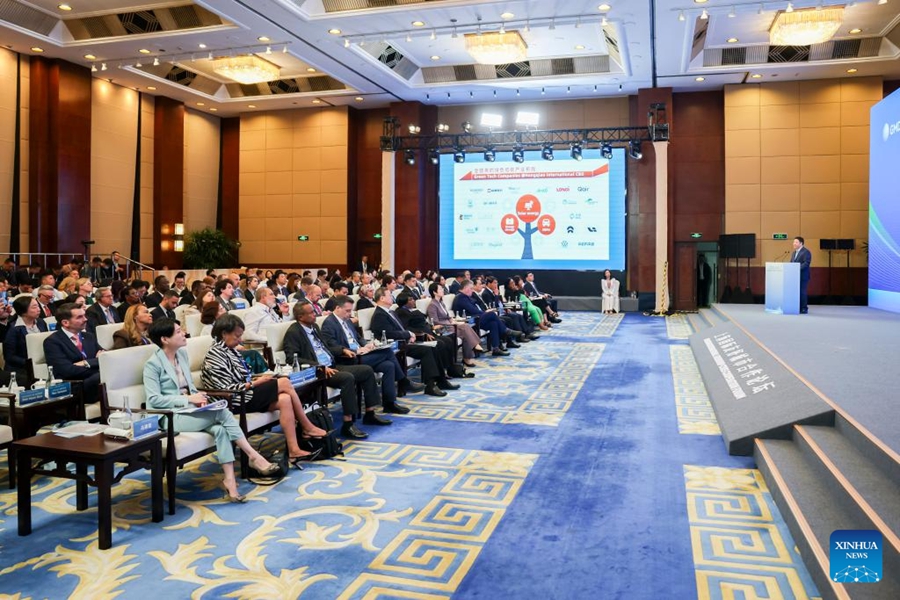 Ospiti partecipano al Dialogo Globale dei Sindaci e per il Forum Internazionale di Cooperazione dell'Amicizia tra Città di Shanghai del 2025. (29 maggio 2025 - Xinhua/Wang Xiang)