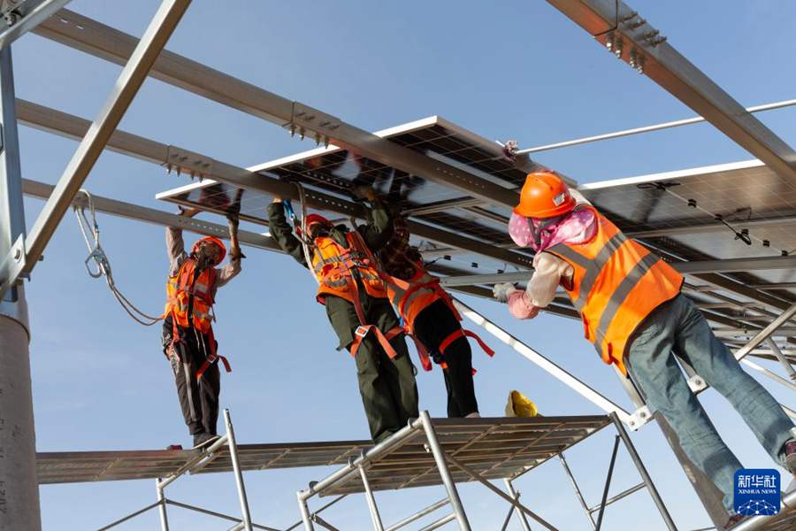 Progetto fotovoltaico trasforma il deserto della Mongolia Interna in 
