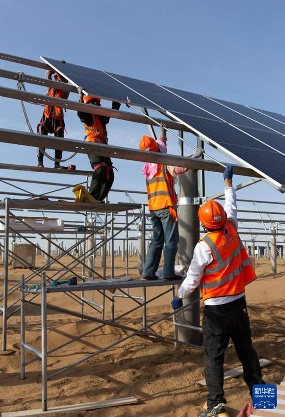 Progetto fotovoltaico trasforma il deserto della Mongolia Interna in 