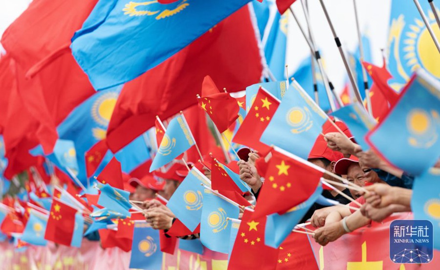 Xi Jinping giunto ad Astana per il II Vertice Cina-Asia Centrale