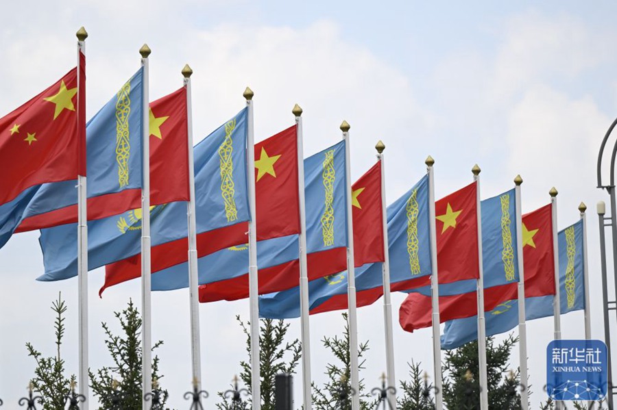 Xi Jinping giunto ad Astana per il II Vertice Cina-Asia Centrale