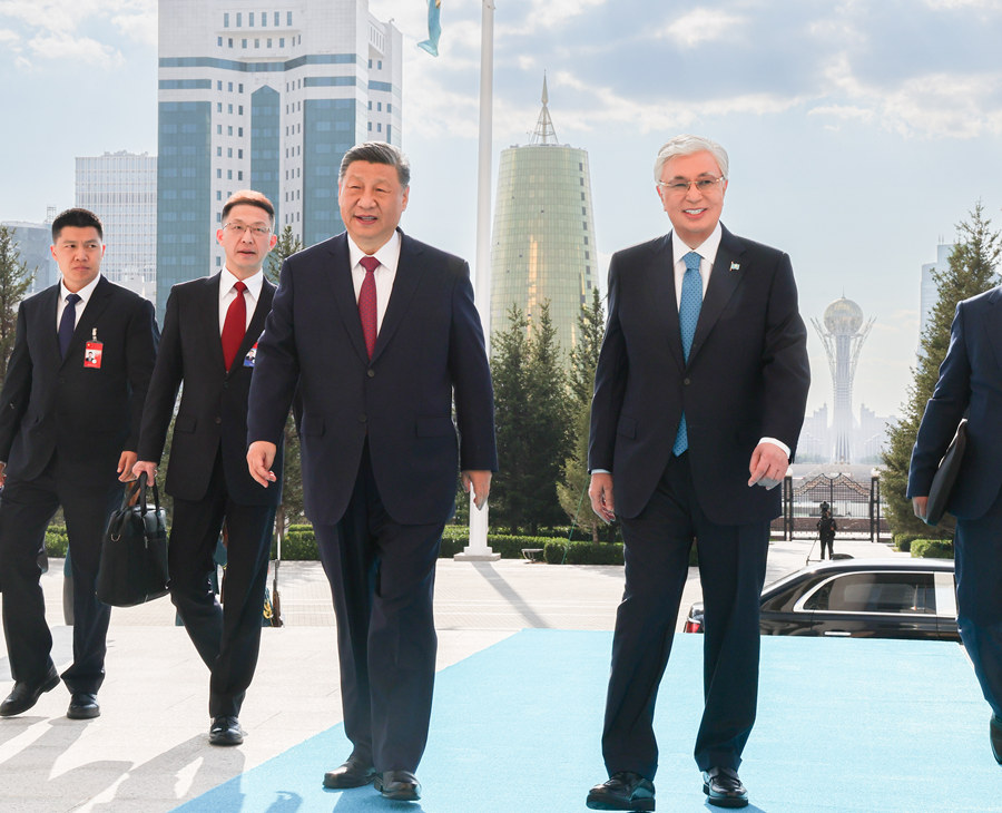 Astana, colloquio tra Xi Jinping e Kassym-Jomart Tokayev